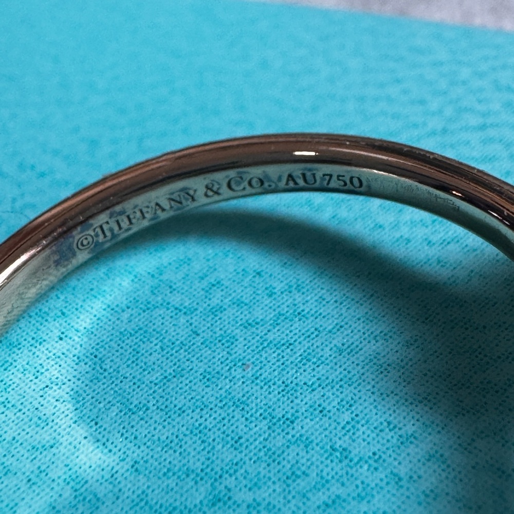 Tiffany & Co Retired and HTF Moonstone 18k RH Ring - Picture 8 of 17
